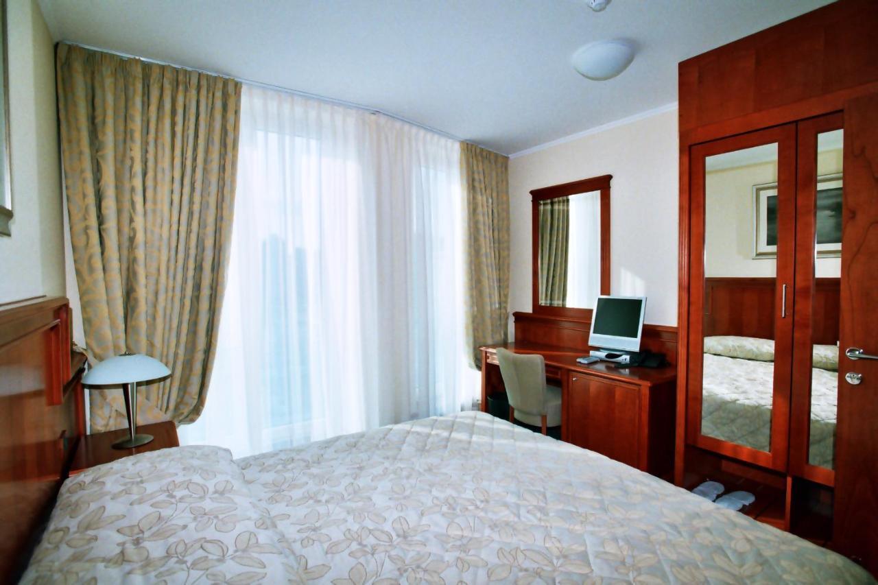 Hotel Savus スラヴォンスキ・ブロド 部屋 写真